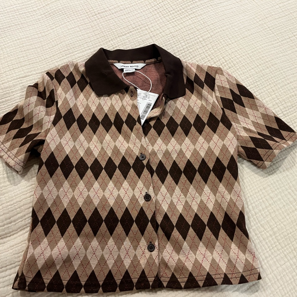 Cropped polo short sleeve shirt, brown argyle print NWT. Purchased in Singapore.